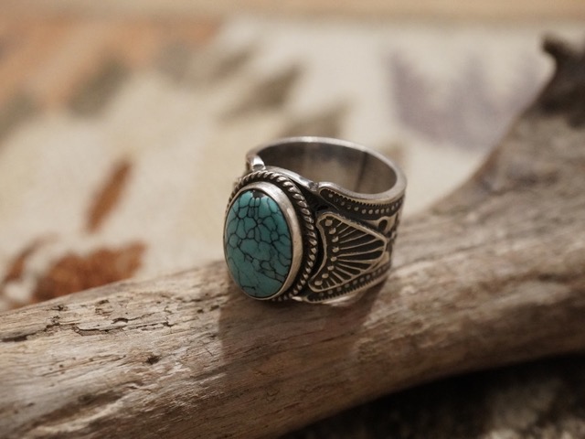 INDIAN JEWELRY : NAVAJO TURQUOISE RING ” BO GARY REEVES “ | CONEY