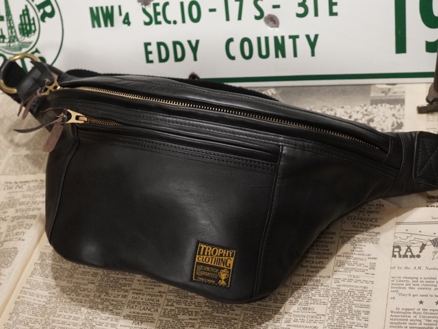 TROPHY CLOTHING : DAY TRIP HORSEHIDE BAG