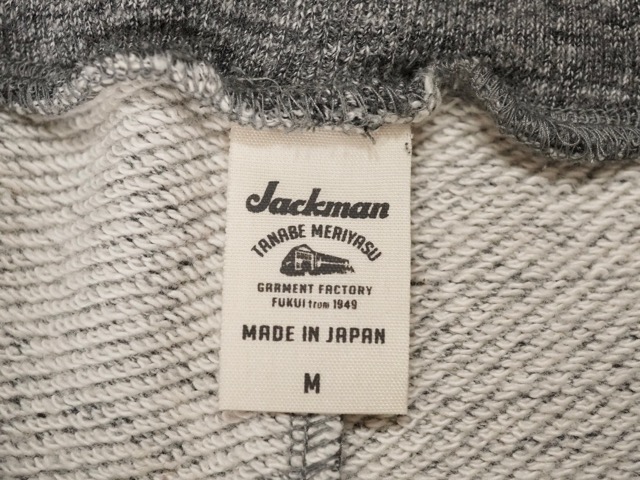 159588